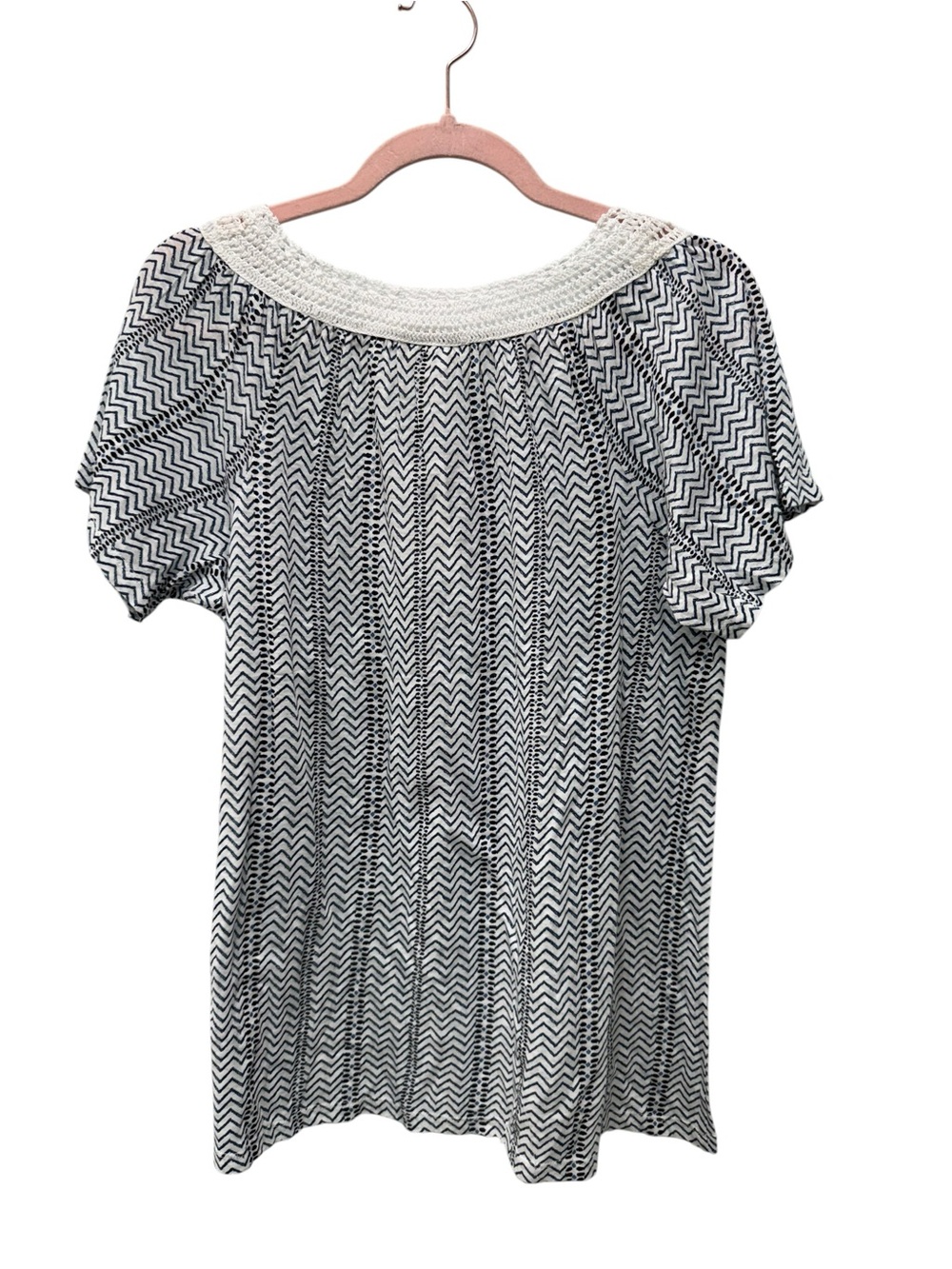 Style & Co. Navy and White Chevron Crochet Neck Top. Size Medium.  NWT - Picture 3 of 6